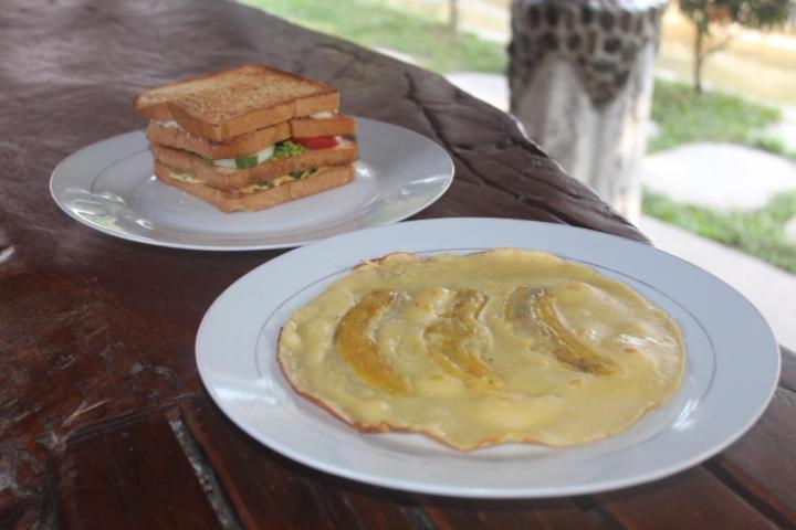 Eco Trekking Lodge, Bar & Jungle Tour'S Букит Лаванг Екстериор снимка
