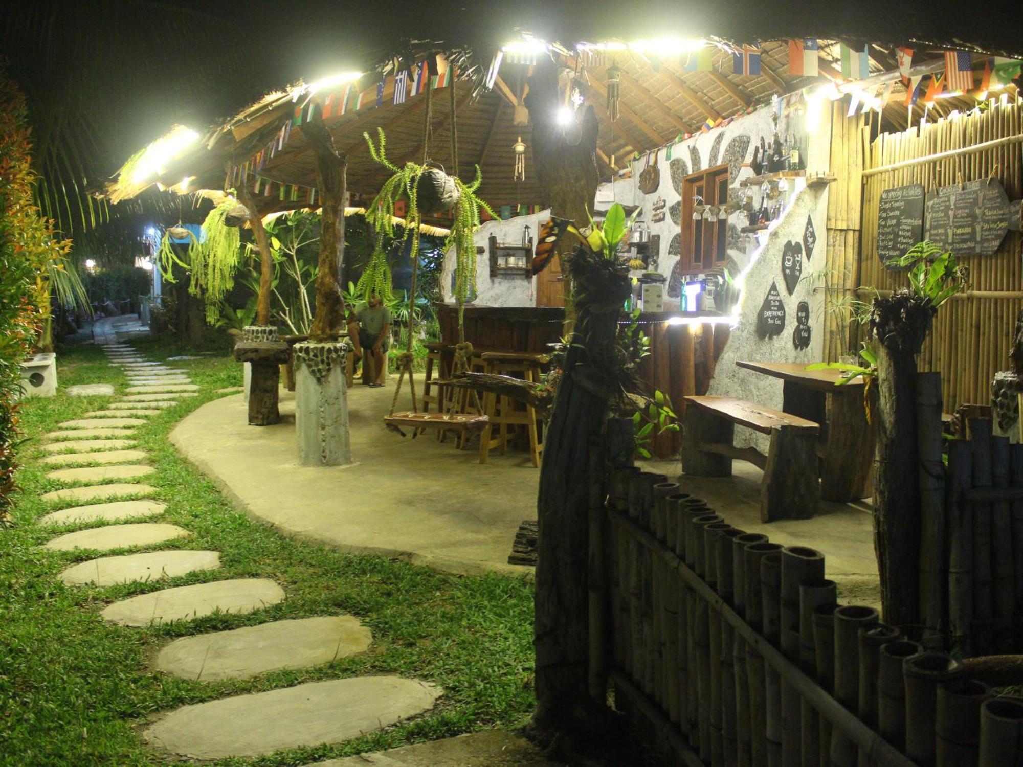 Eco Trekking Lodge, Bar & Jungle Tour'S Букит Лаванг Екстериор снимка