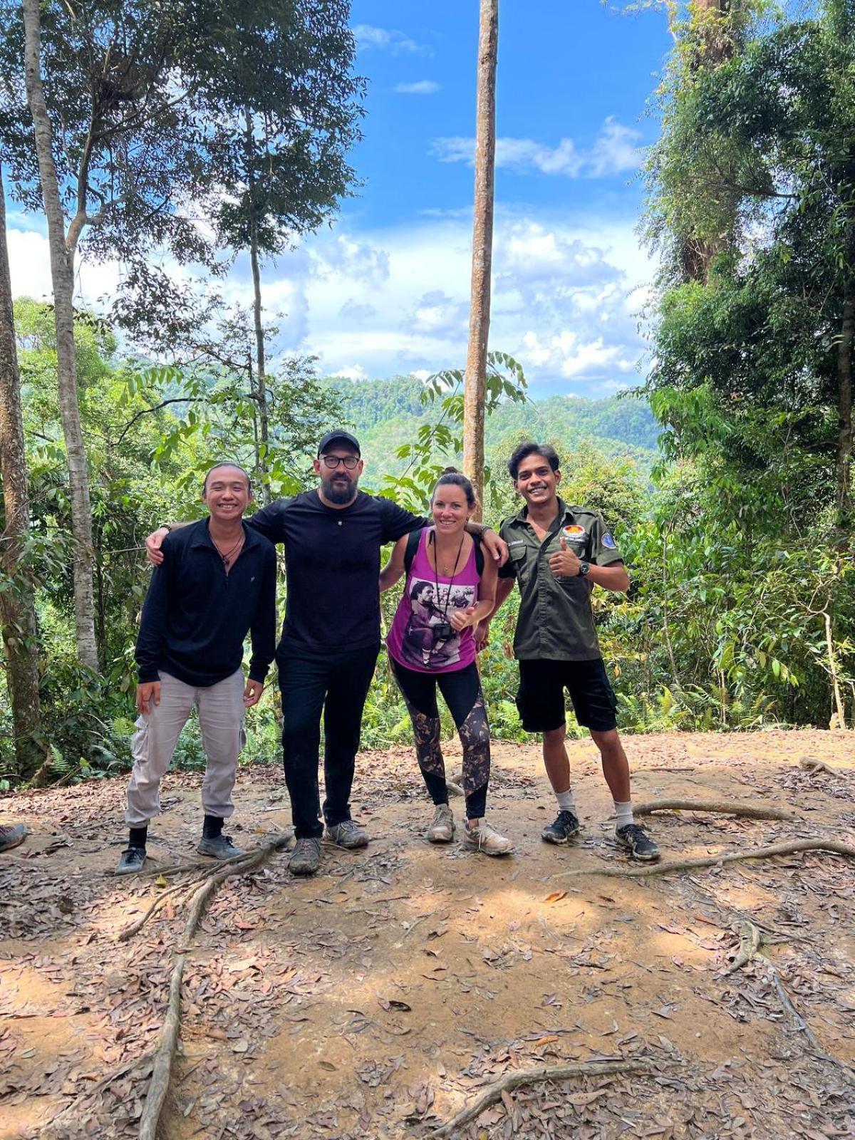 Eco Trekking Lodge, Bar & Jungle Tour'S Букит Лаванг Екстериор снимка